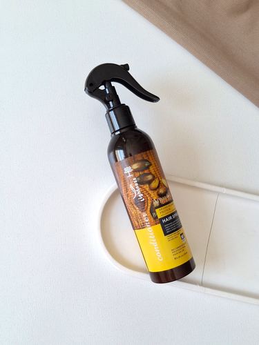 اسپری دو فاز مو آرگان لایتنس Lightness Argan Oil مدلArgan Care مناسب موهای خشک و آسیب دیده بدون سولفات حجم 250میل