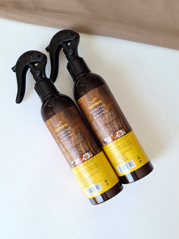 اسپری دو فاز مو آرگان لایتنس Lightness Argan Oil مدلArgan Care مناسب موهای خشک و آسیب دیده بدون سولفات حجم 250میل