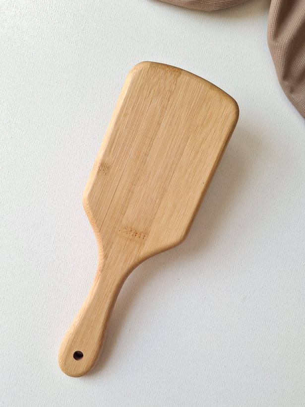 برس چوبی بامبوBAMBOO مربعی ضد وز و ضد گره ضد الکتریسته دارای طراحی سبک با چوب و دندانه با کیفیت مخصوص مراقبت مو و ماساژ پوست سر و جلوگیری از چرب شدن مو و موخوره