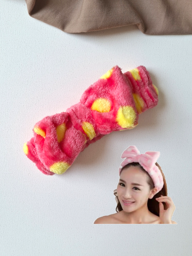 هدبند حوله ای پاپیونی خالخالی مناسب استفاده برای انجام روتین پوست ، آرایش